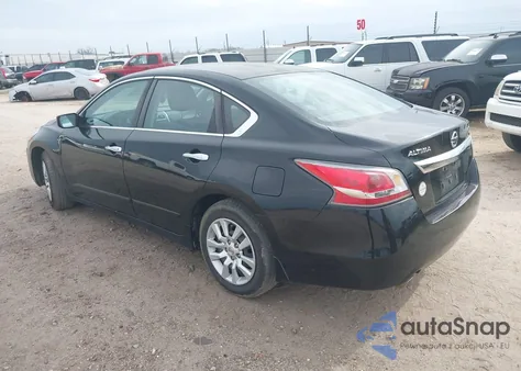 2015 Nissan Altima 2.5 S z USA, uszkodzony, nr VIN 1N4AL3AP8FC572620